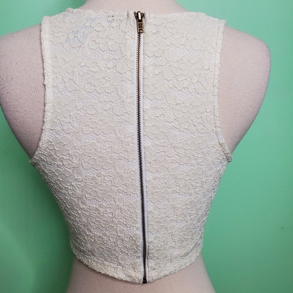 Forever 21 Ivory Lace Cropped Tank - Picture 3 of 7